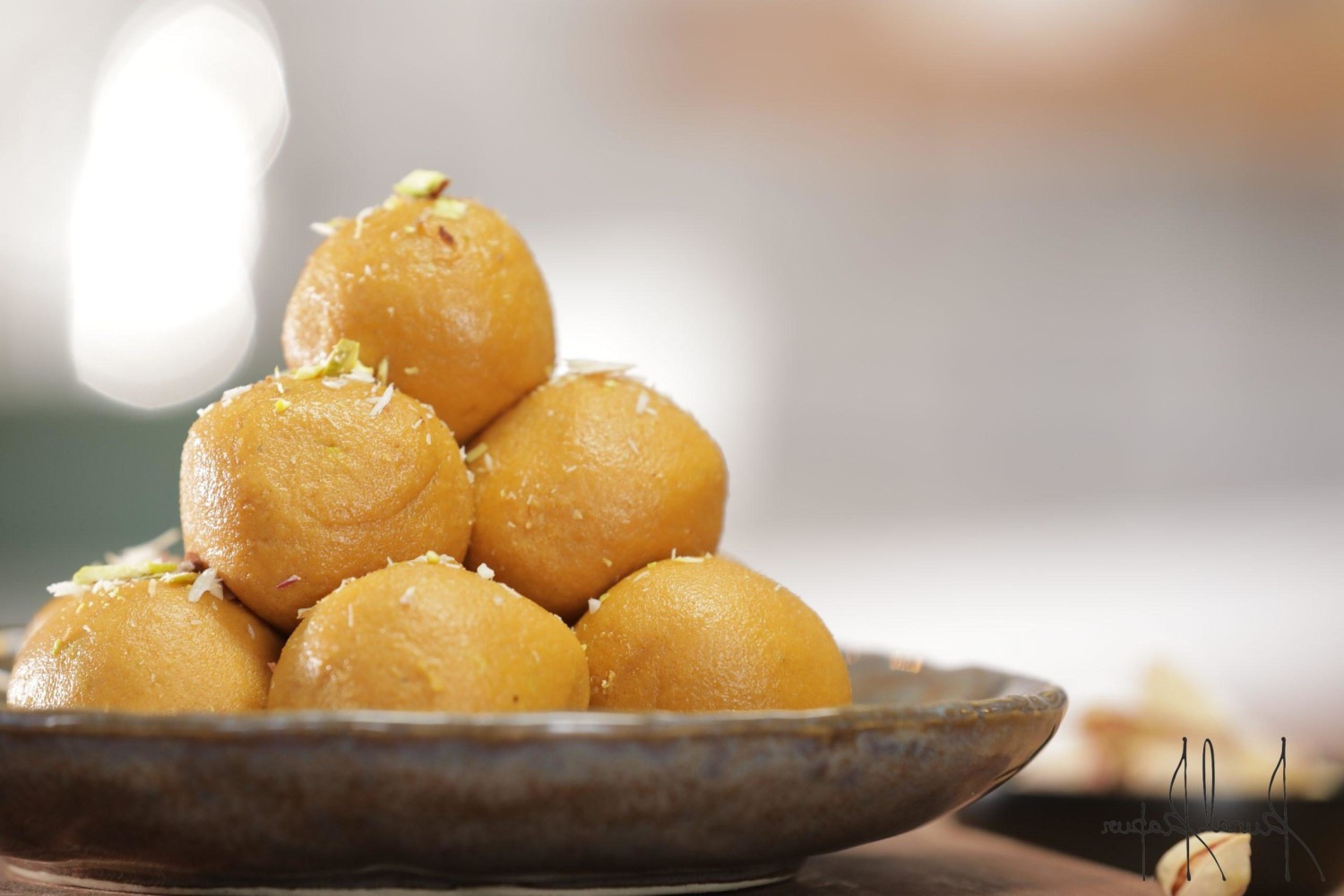 Besan Laddu